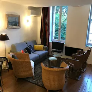 Duplex Face Au Palais France